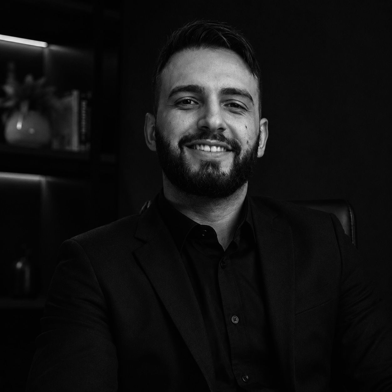 Retrato em preto e branco de Raul Casagrande Oliveira